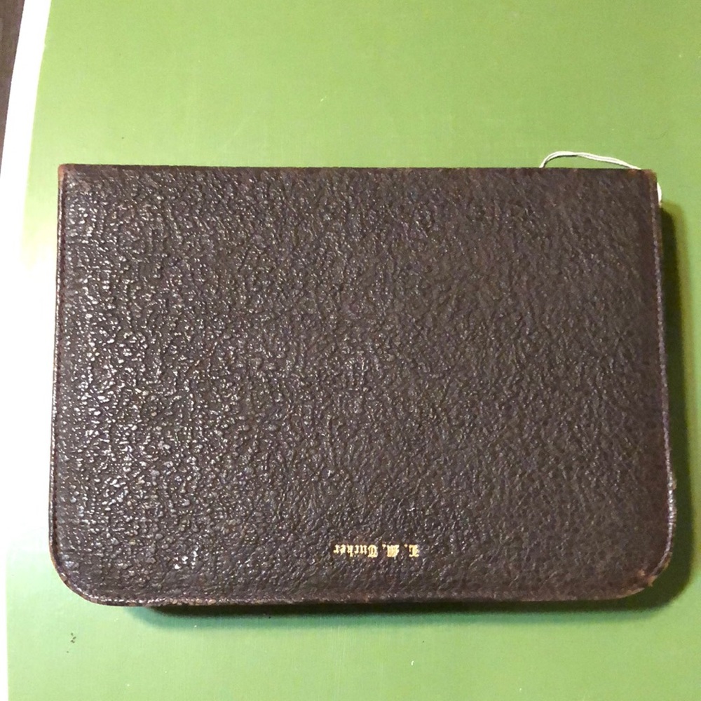 Vintage travel vanity set in a 💯 leather!!!